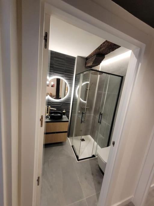 Piso Boutique A Un Minuto Del Casco Viejo Lägenhet Bilbao Exteriör bild